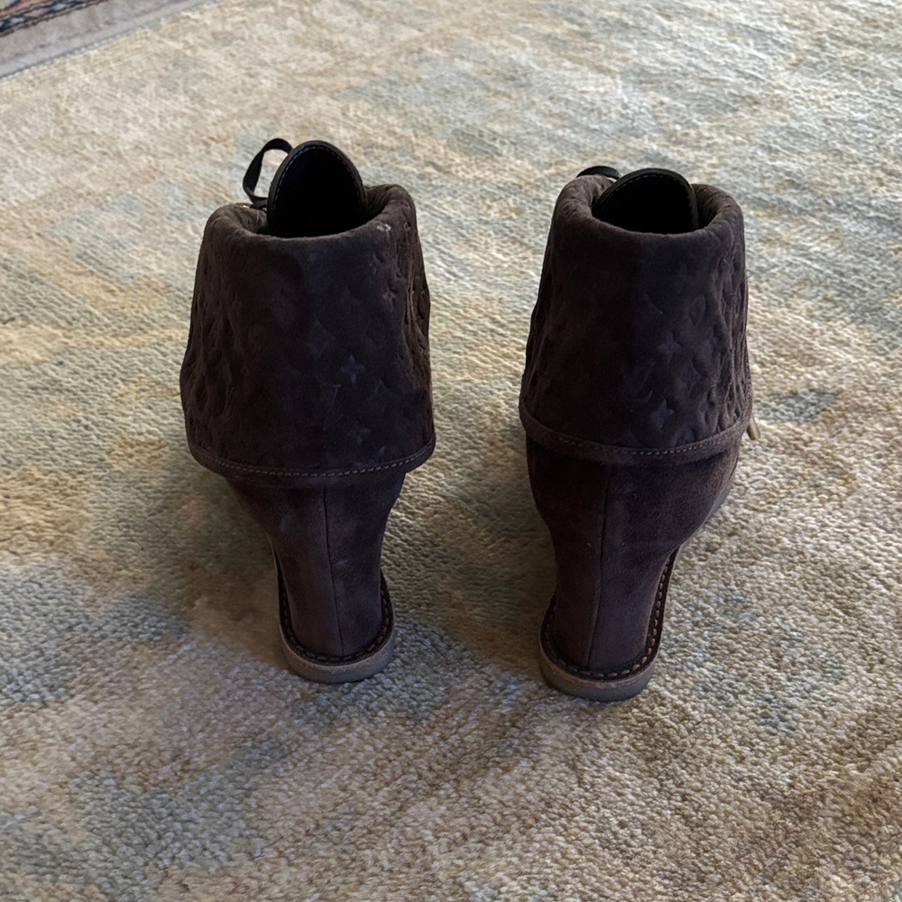 Louis Vuitton Dark Brown Lace Up Boots - Picture 5 of 9
